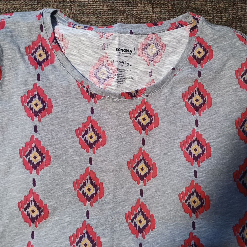 Sonoma Gray Top with Red Pattern